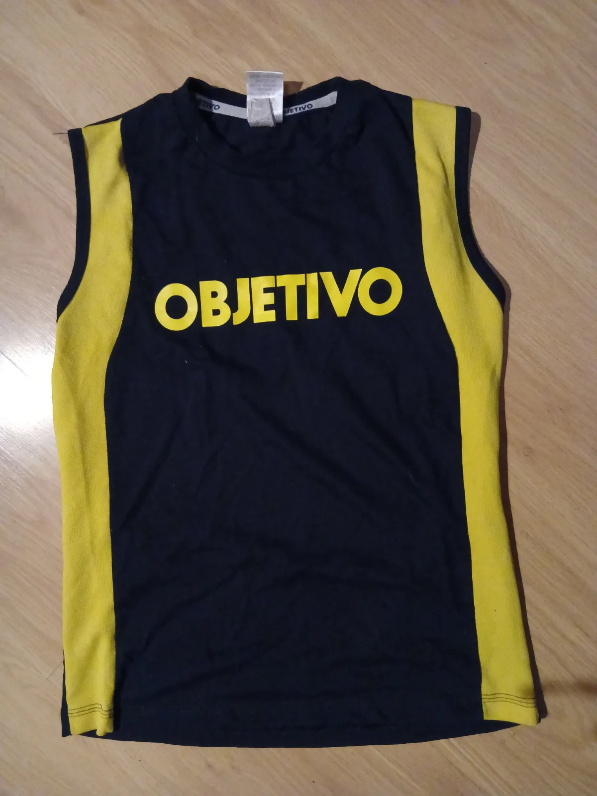Camiseta · Tamanho 12