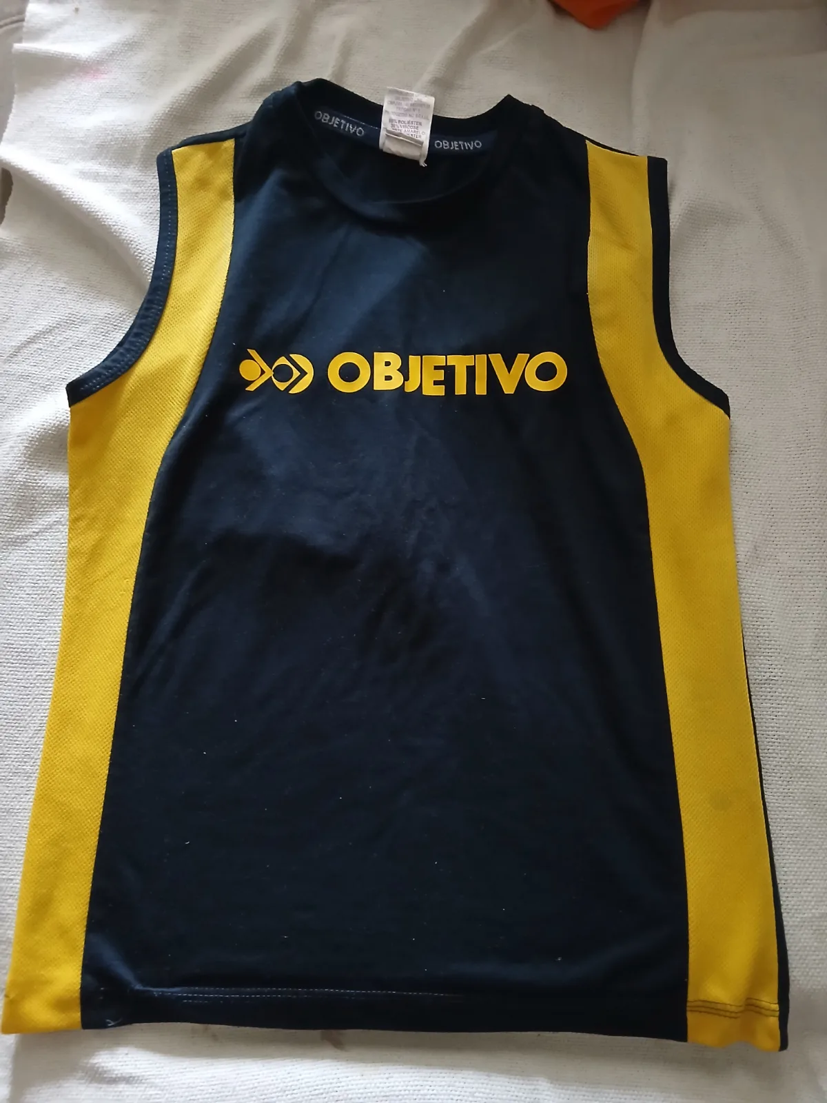 Camiseta · Tamanho 10